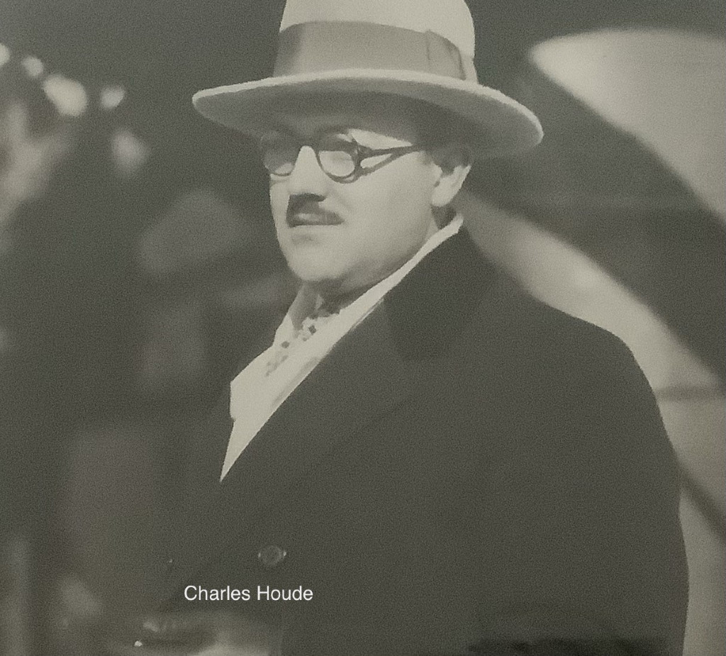 Radio CHNC est entrée en ondes le 23 décembre 1933. La station a été fondée par le dentiste Charles-H. Houde surnommé « le doc ».