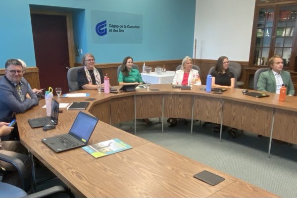 Marie Montpetit visite le Cégep Gaspésie et des Iles