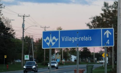 Village-relais Québec panneau circulation